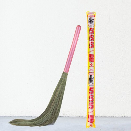 Monkey 555 International – Natural Grass Broom